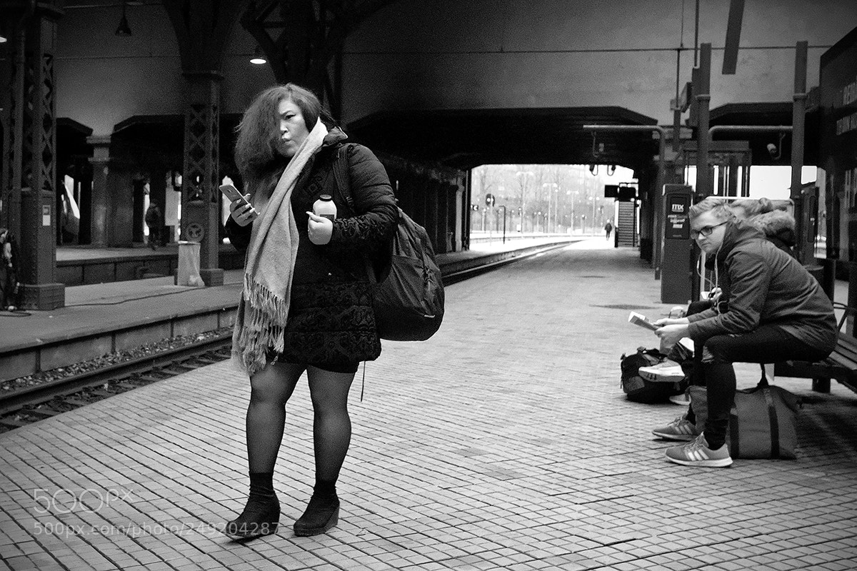 Fujifilm X-Pro2 sample photo. Platform moment 5 photography