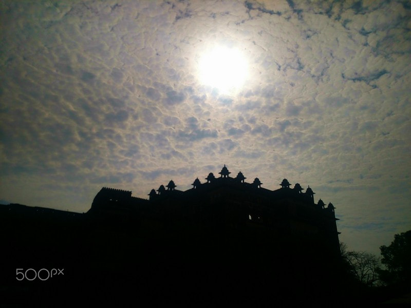 Motorola XT1225 sample photo. Palace under a cloudy sky ..... photography
