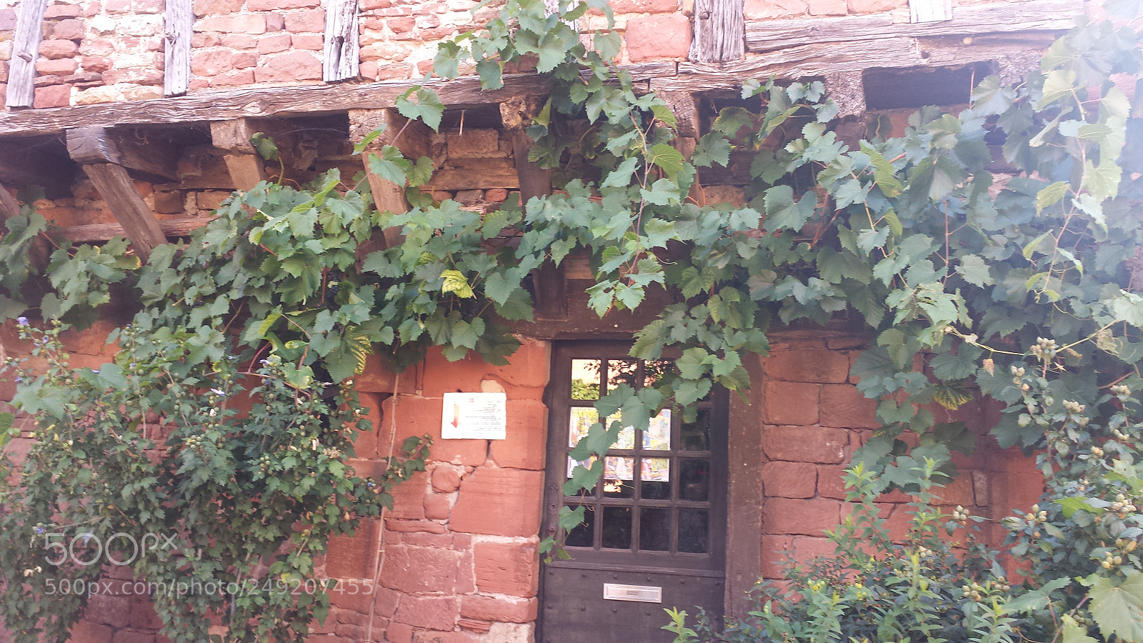 Samsung Galaxy S4 sample photo. Collonges la rouge photography