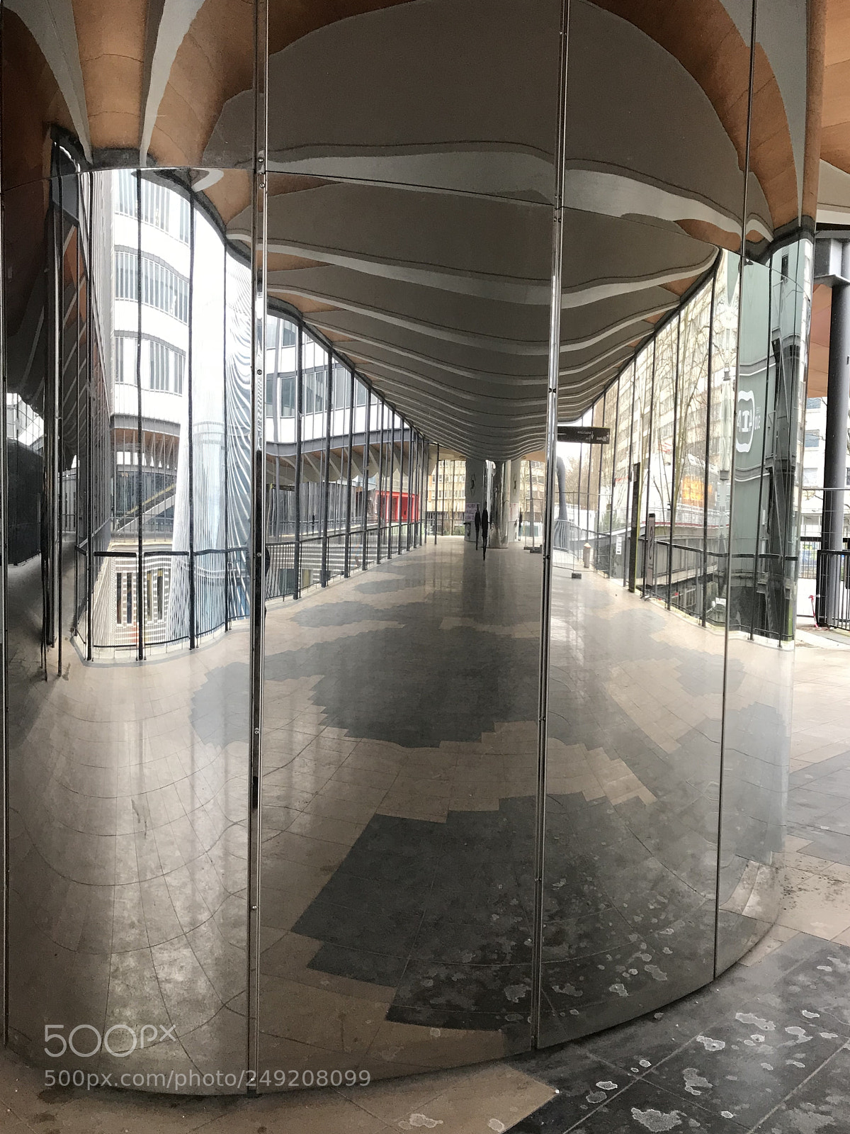 Apple iPhone 7 Plus sample photo. Invisible autoportrait! jussieu, paris photography