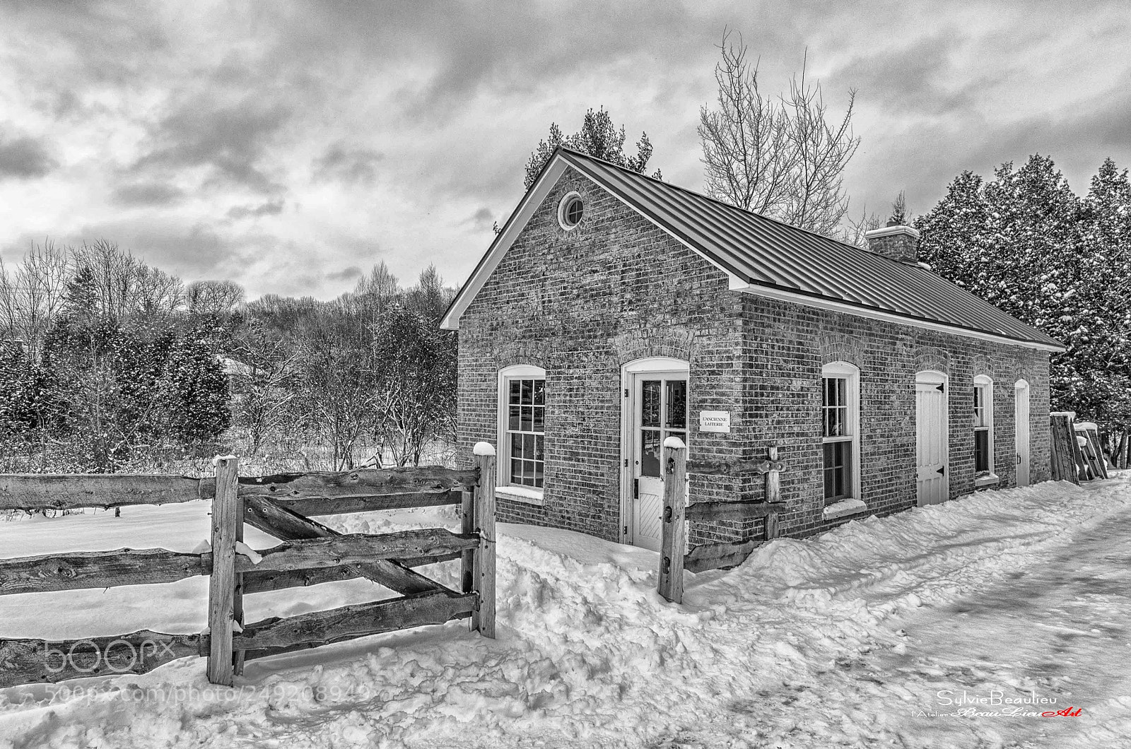 Pentax K-5 sample photo. Laiterie d'autrefois (old dairy) photography