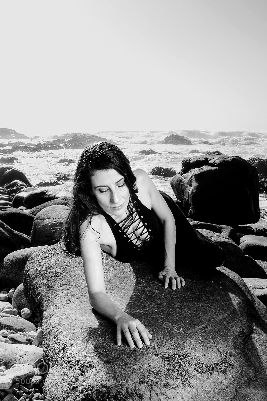 Nikon D7100 sample photo. Black shadows & white roses photography
