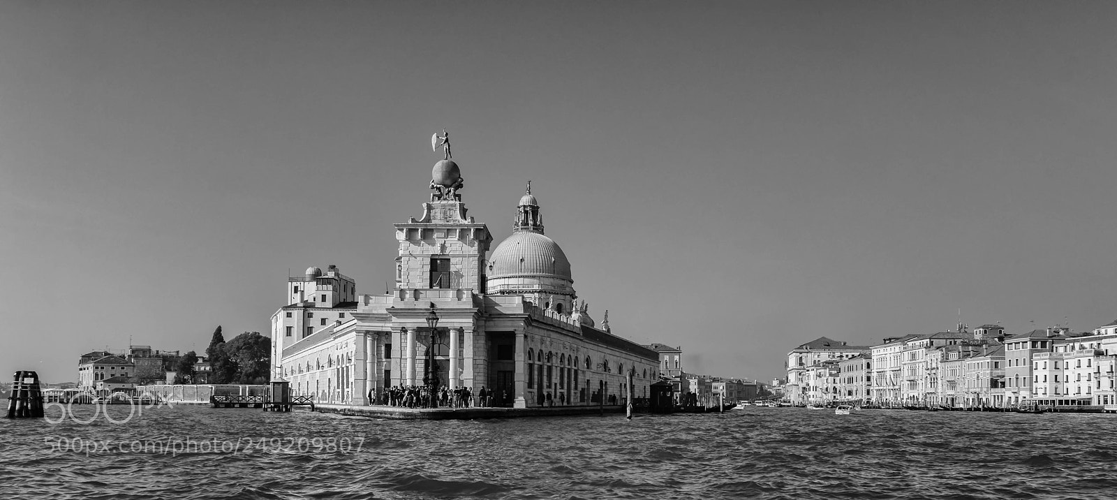Canon EOS 80D sample photo. Punta della dogana #2 photography