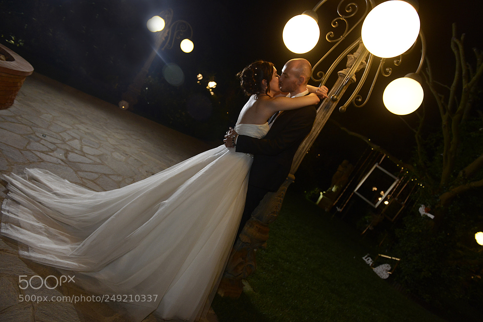 Nikon D800 sample photo. Bride & groom photography