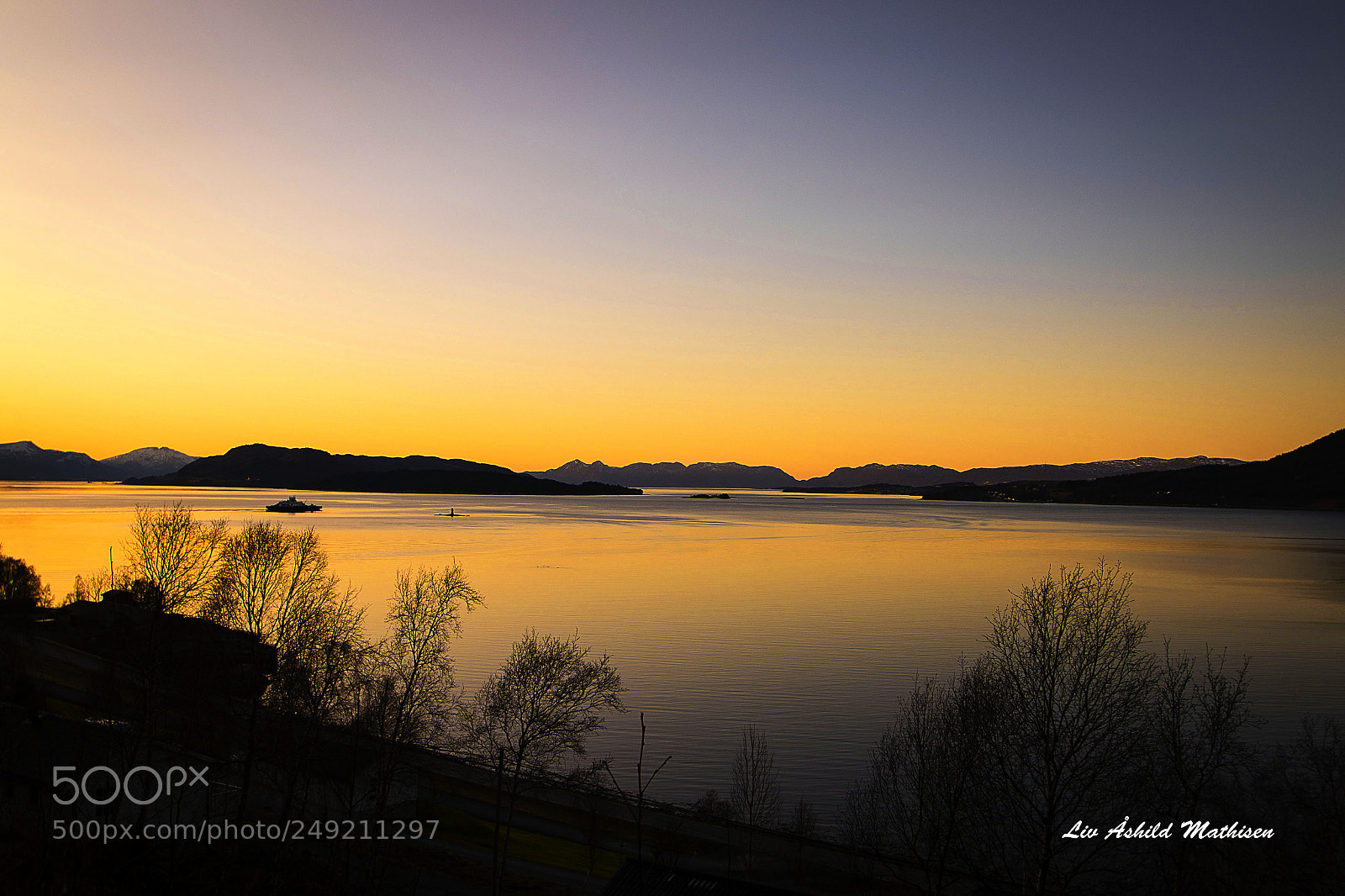 Canon EOS 7D Mark II sample photo. Sunset across the see photography