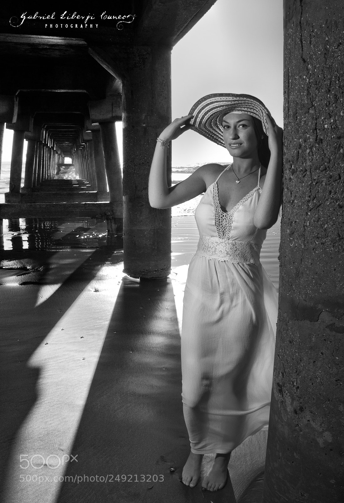 Canon EOS 7D sample photo. Sunset in bnw photography