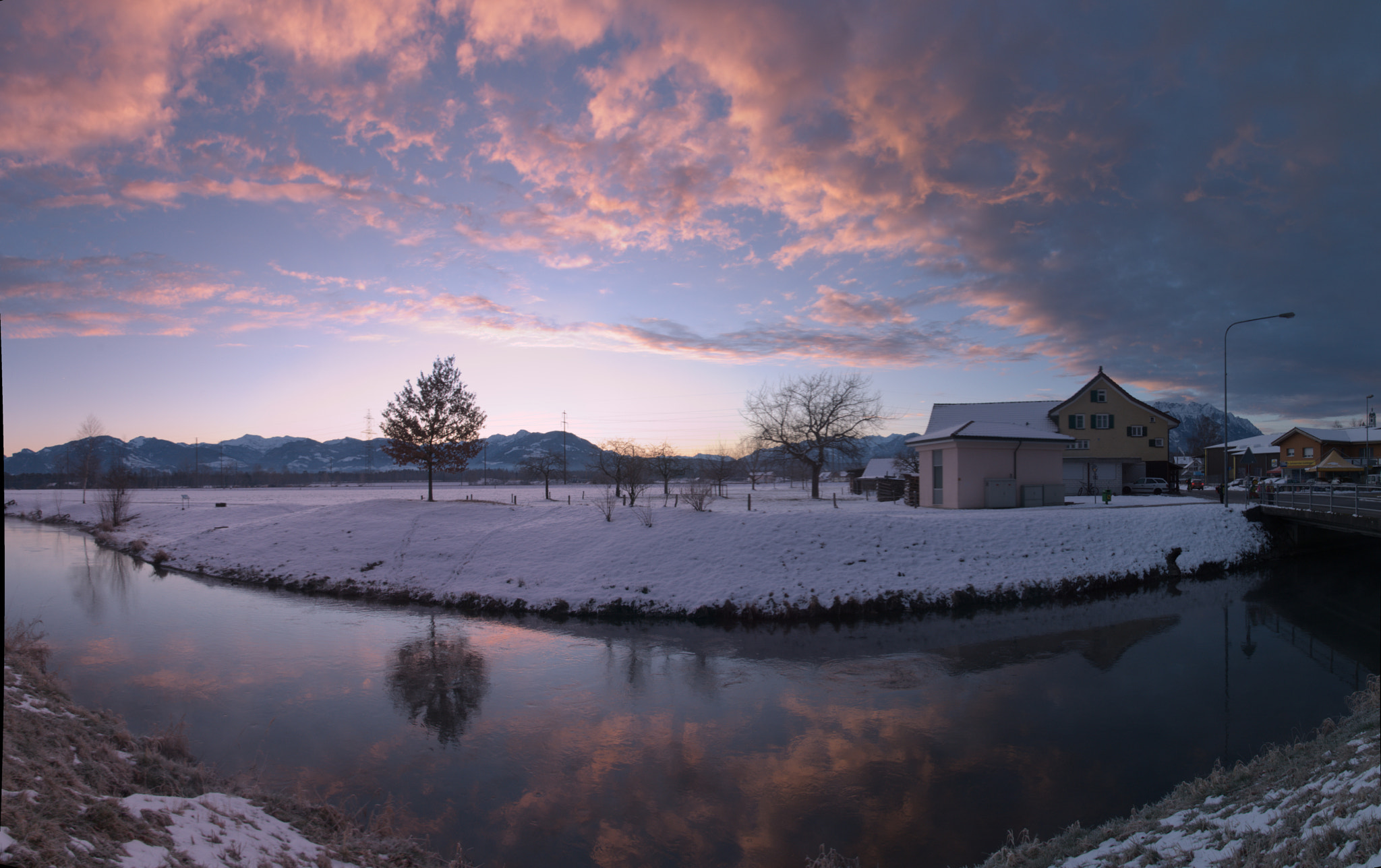 Nikon D300 sample photo. A gloaming fit for roaming photography