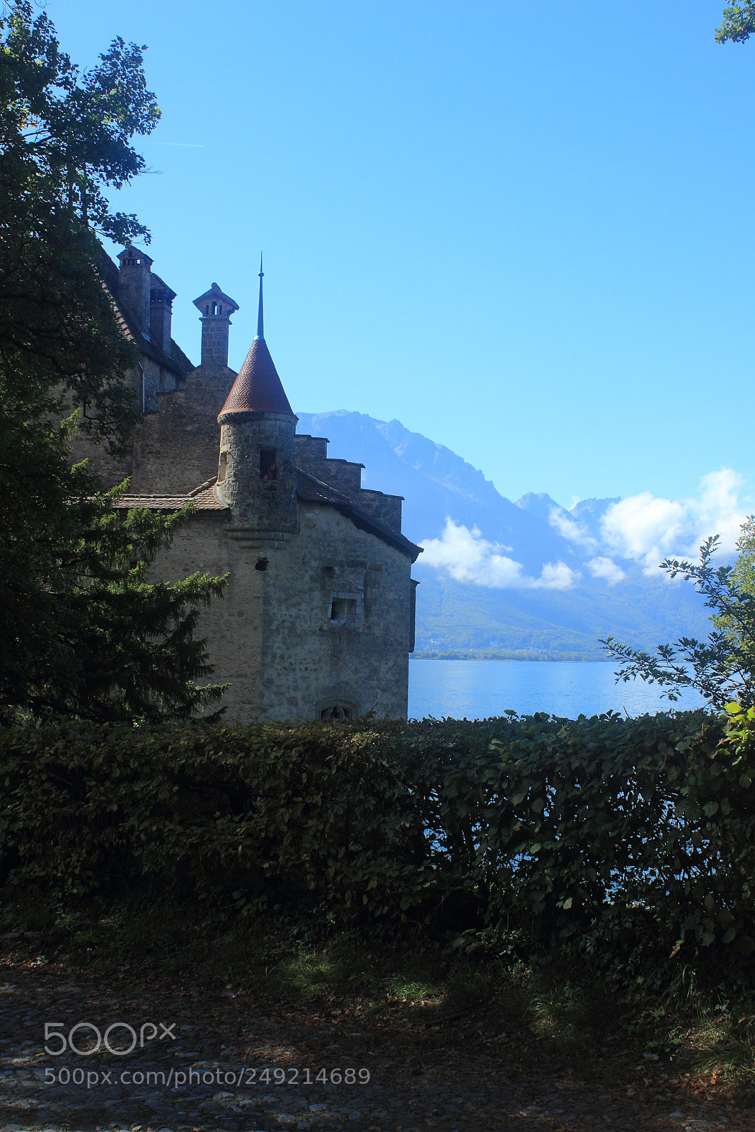 Canon EOS 600D (Rebel EOS T3i / EOS Kiss X5) sample photo. Montreux, switzerland photography