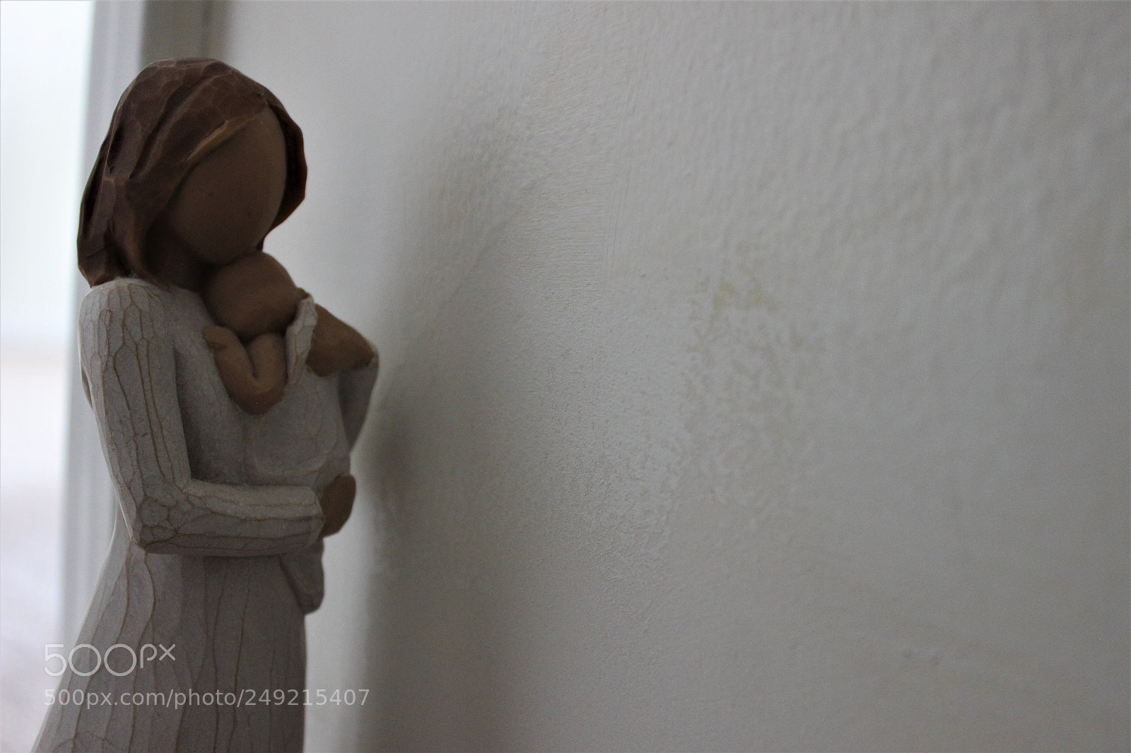 Canon EOS 600D (Rebel EOS T3i / EOS Kiss X5) sample photo. Sad statue photography