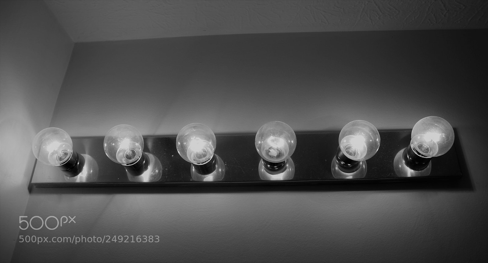 Canon EOS 600D (Rebel EOS T3i / EOS Kiss X5) sample photo. Light row photography