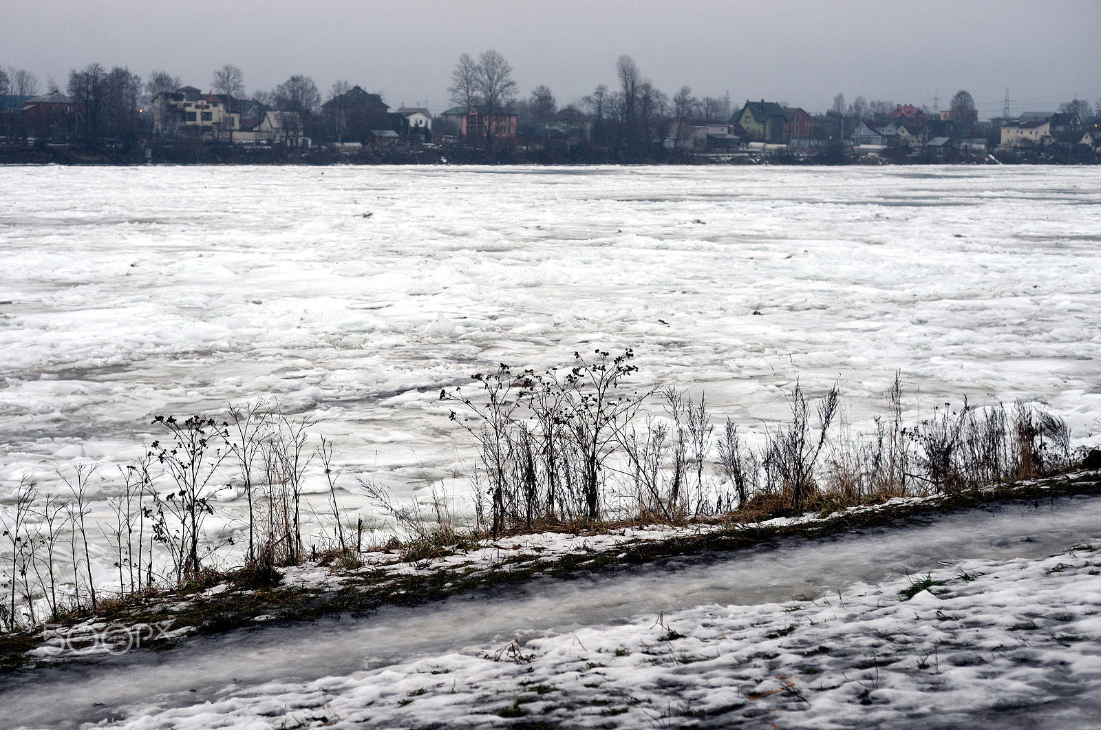 Nikon D610 + Nikon AF Nikkor 50mm F1.8D sample photo. Frozen river at winter in the countryside. photography