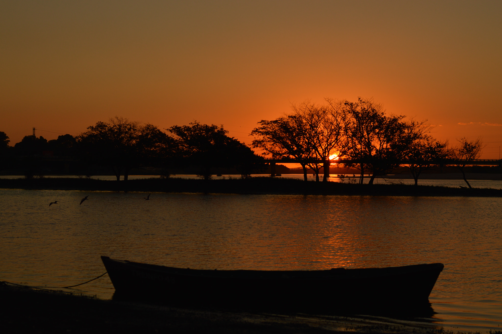 Nikon D3200 + Nikon AF-S Nikkor 50mm F1.8G sample photo. Atardecer villaflorida photography