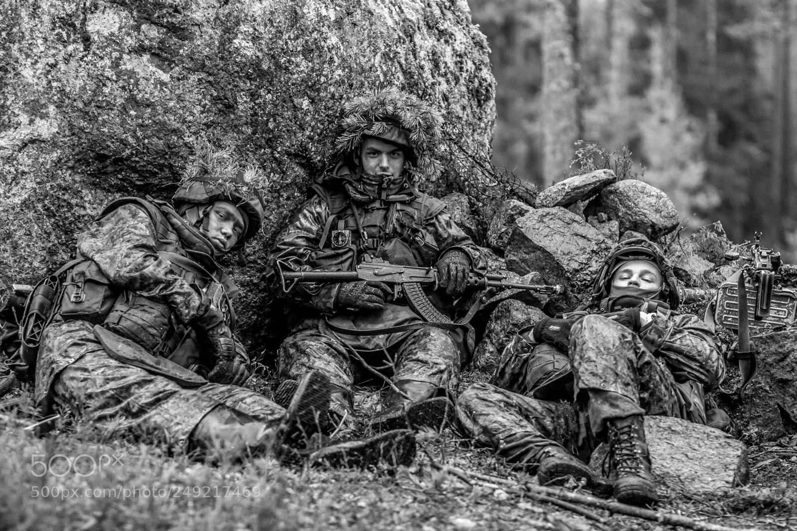 Canon EOS 60D sample photo. Tired soldiers photography