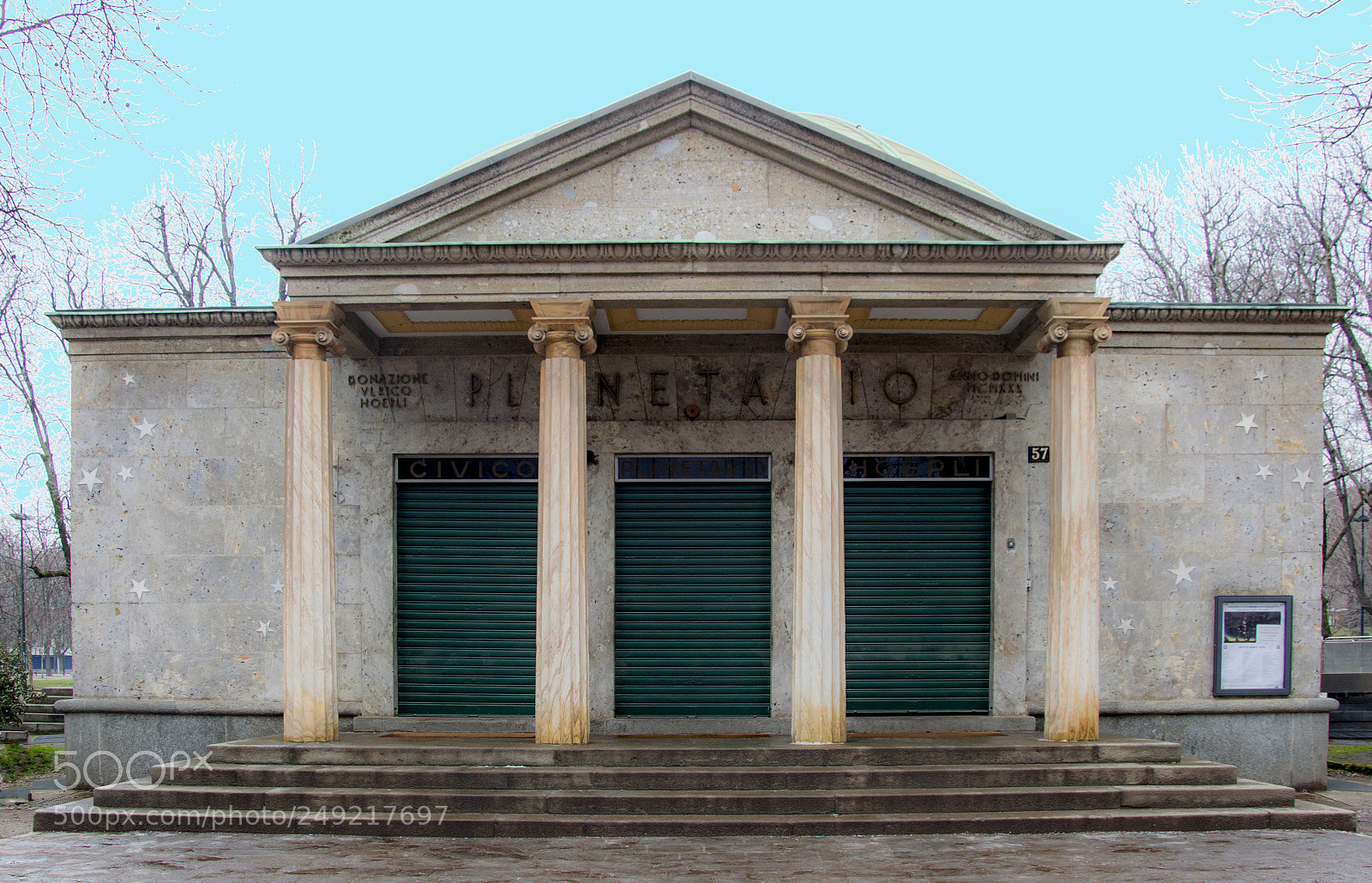 Nikon D3300 sample photo. Planetario hoepli milan photography
