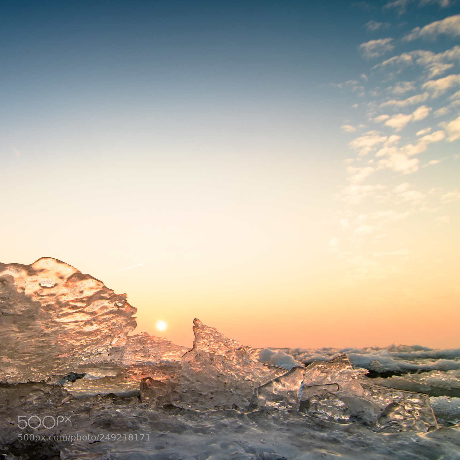 Canon EOS 80D sample photo. Ice,the sun and some photography