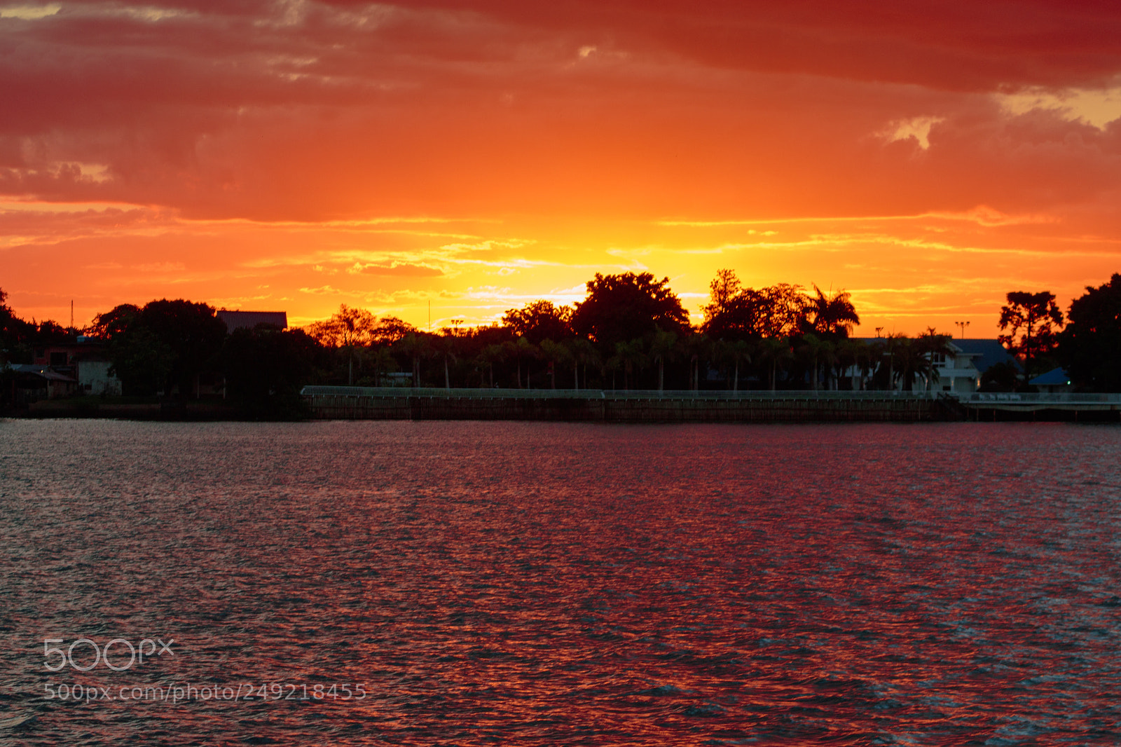 Canon EOS 1300D (EOS Rebel T6 / EOS Kiss X80) sample photo. Sunset at marina das photography
