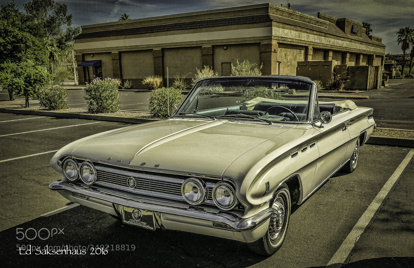 Panasonic Lumix DMC-FZ1000 sample photo. White buick convertible photography