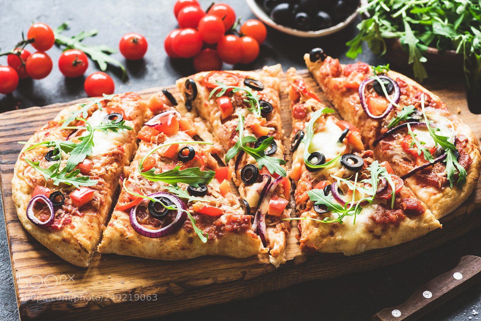 Nikon D810 sample photo. Homemade flatbread pizza sliced photography
