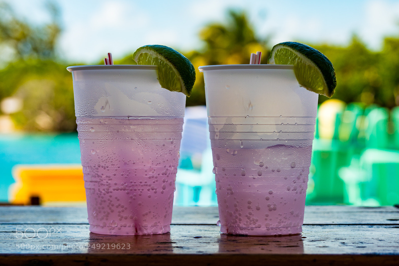 Canon EOS M3 sample photo. Gin tonic couple photography