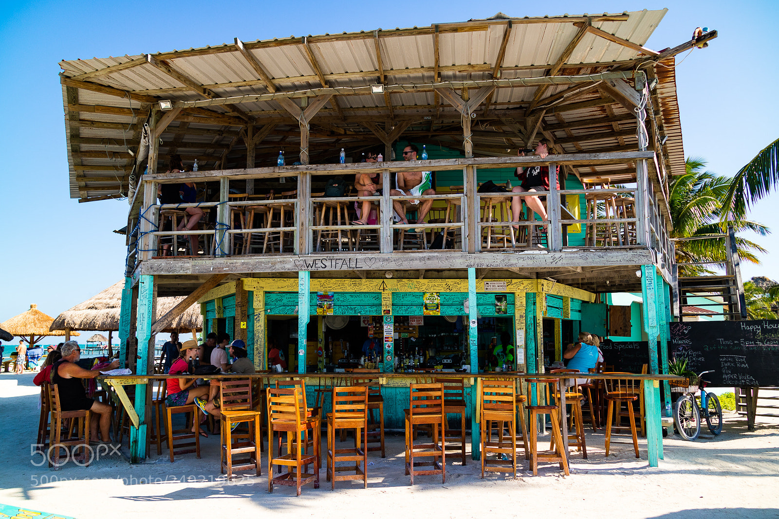 Canon EOS M3 sample photo. Lazy lizard bar photography