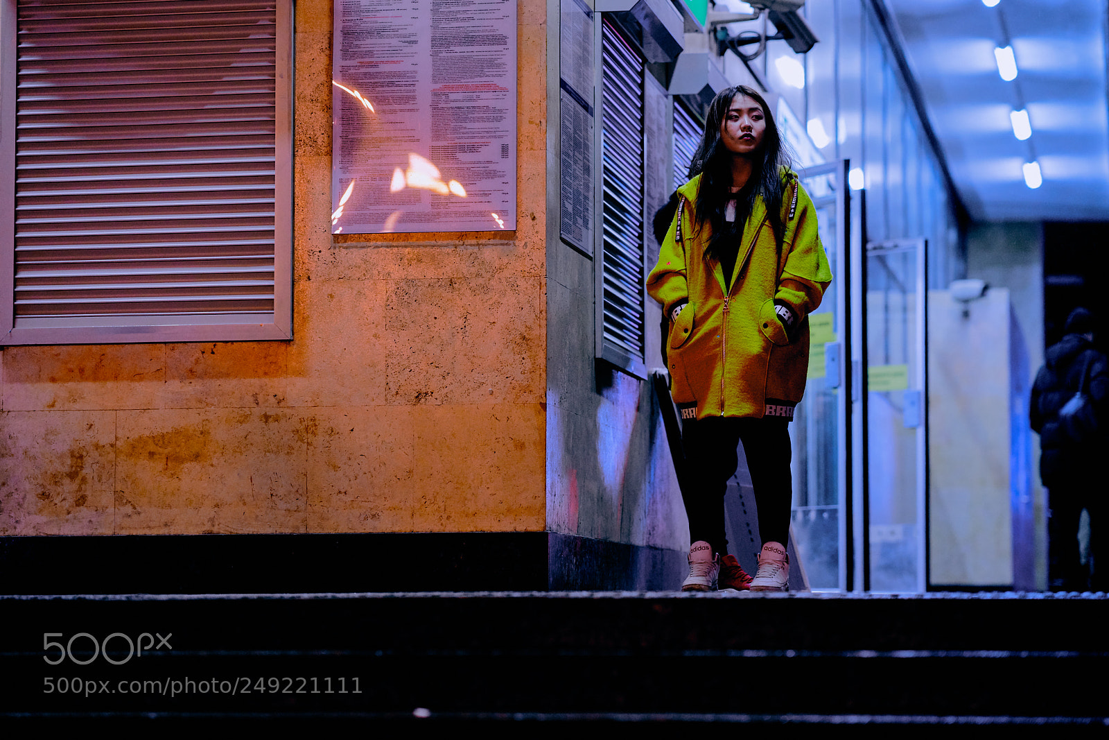 Sony a7R III sample photo. She's awaits photography