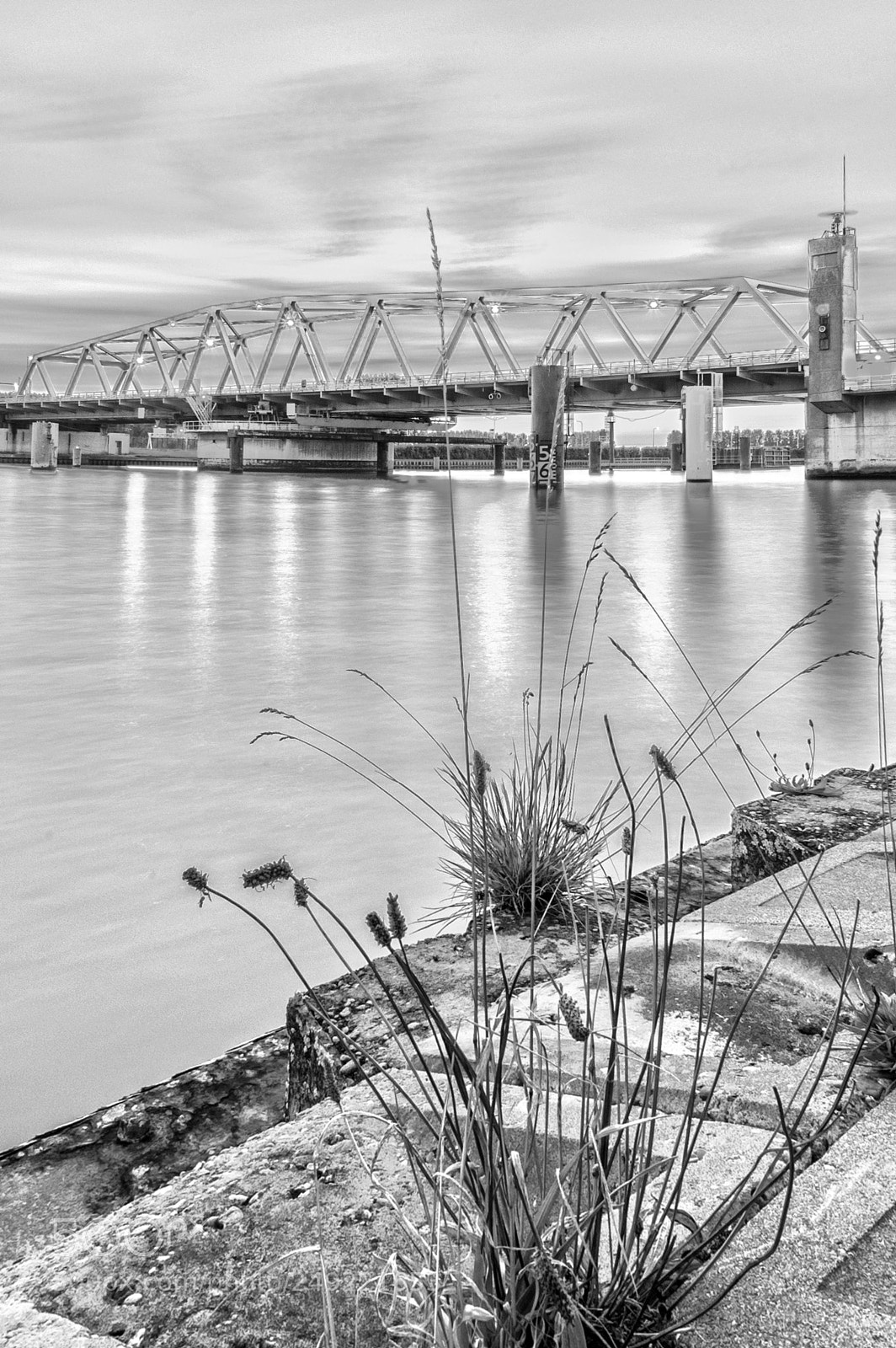Nikon D40 sample photo. Sluiskil canalbridge photography