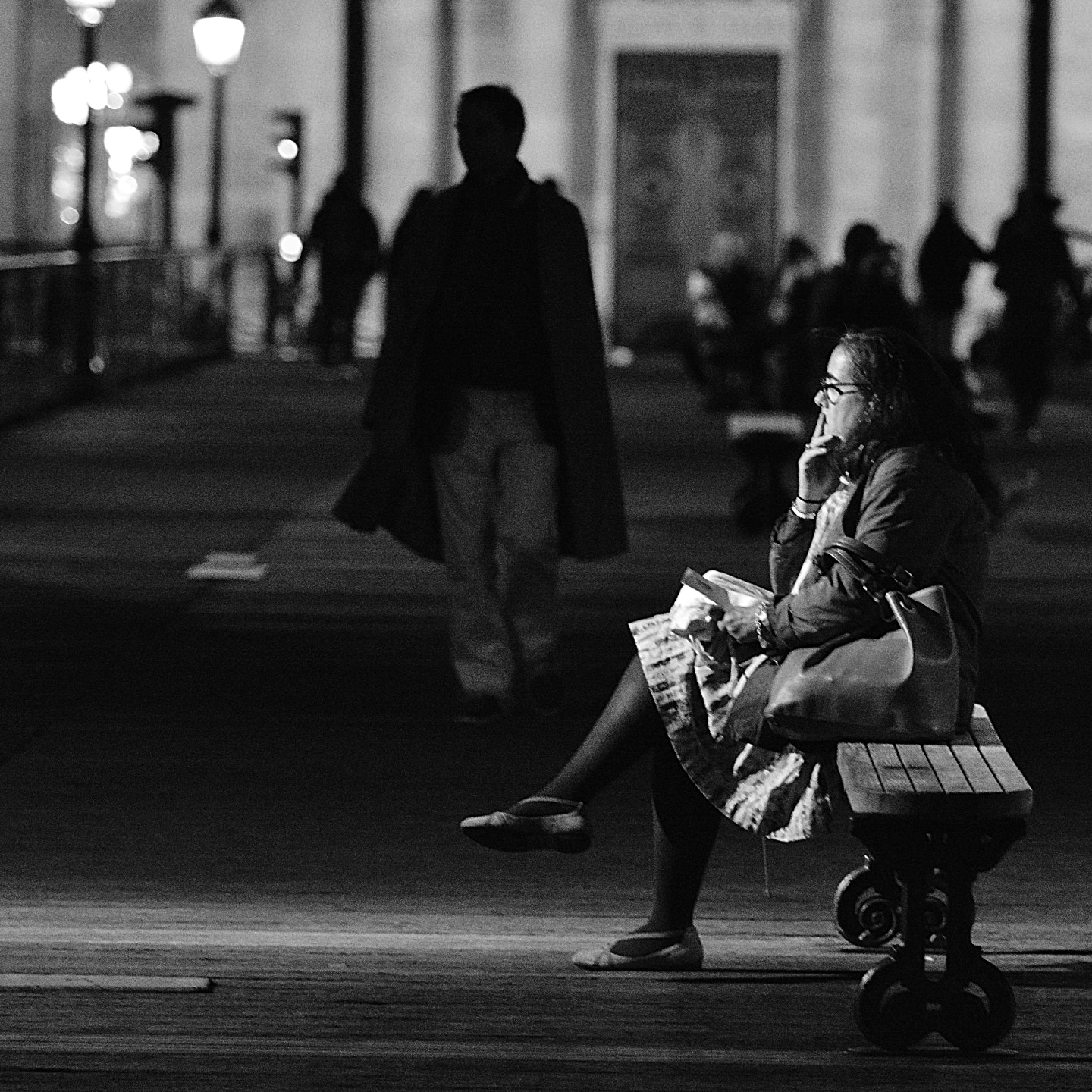 Nikon AF-S Nikkor 70-200mm F2.8G ED VR II sample photo. Night photography