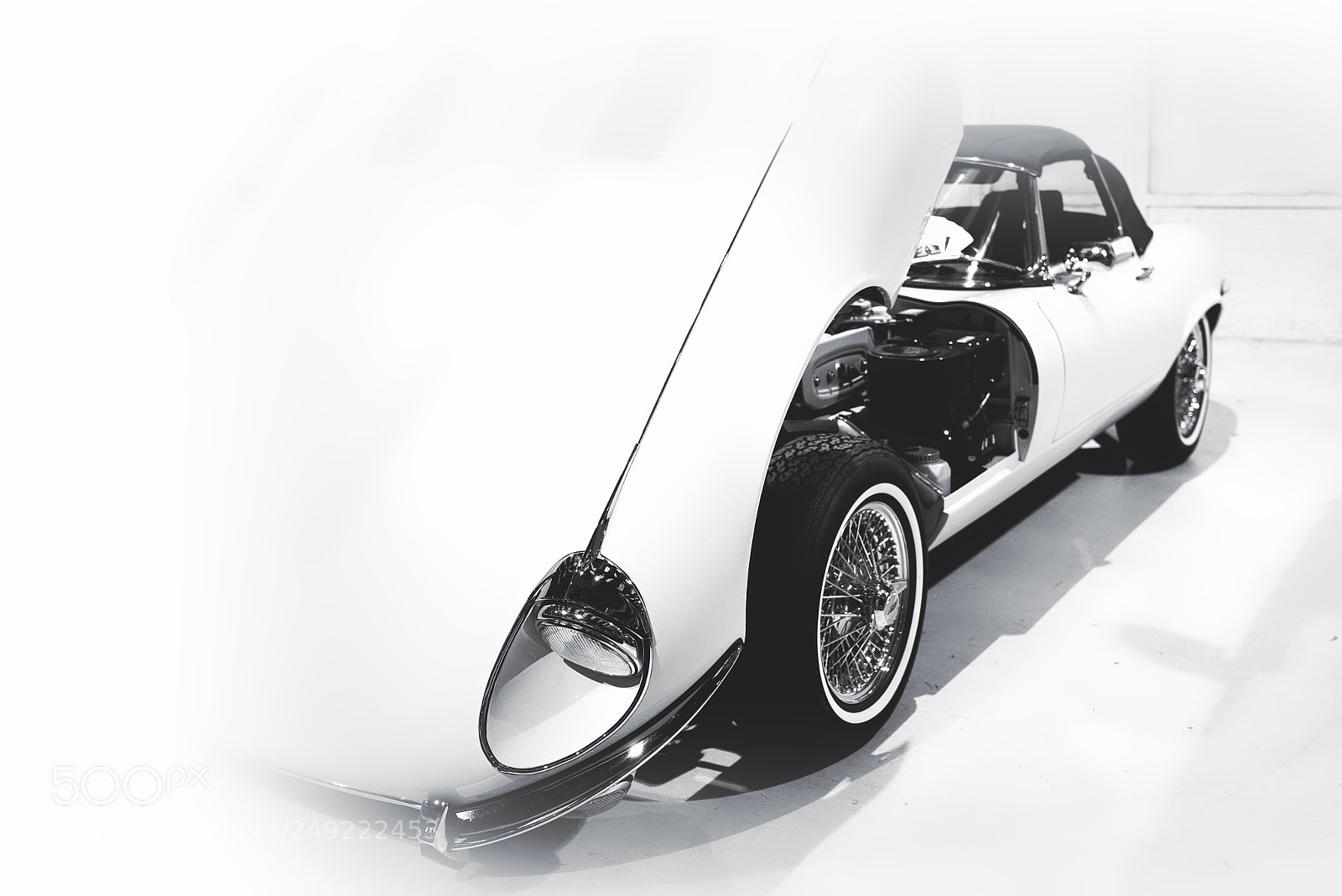 Sony a7R III sample photo. Jaguar e-type v12 roadster photography