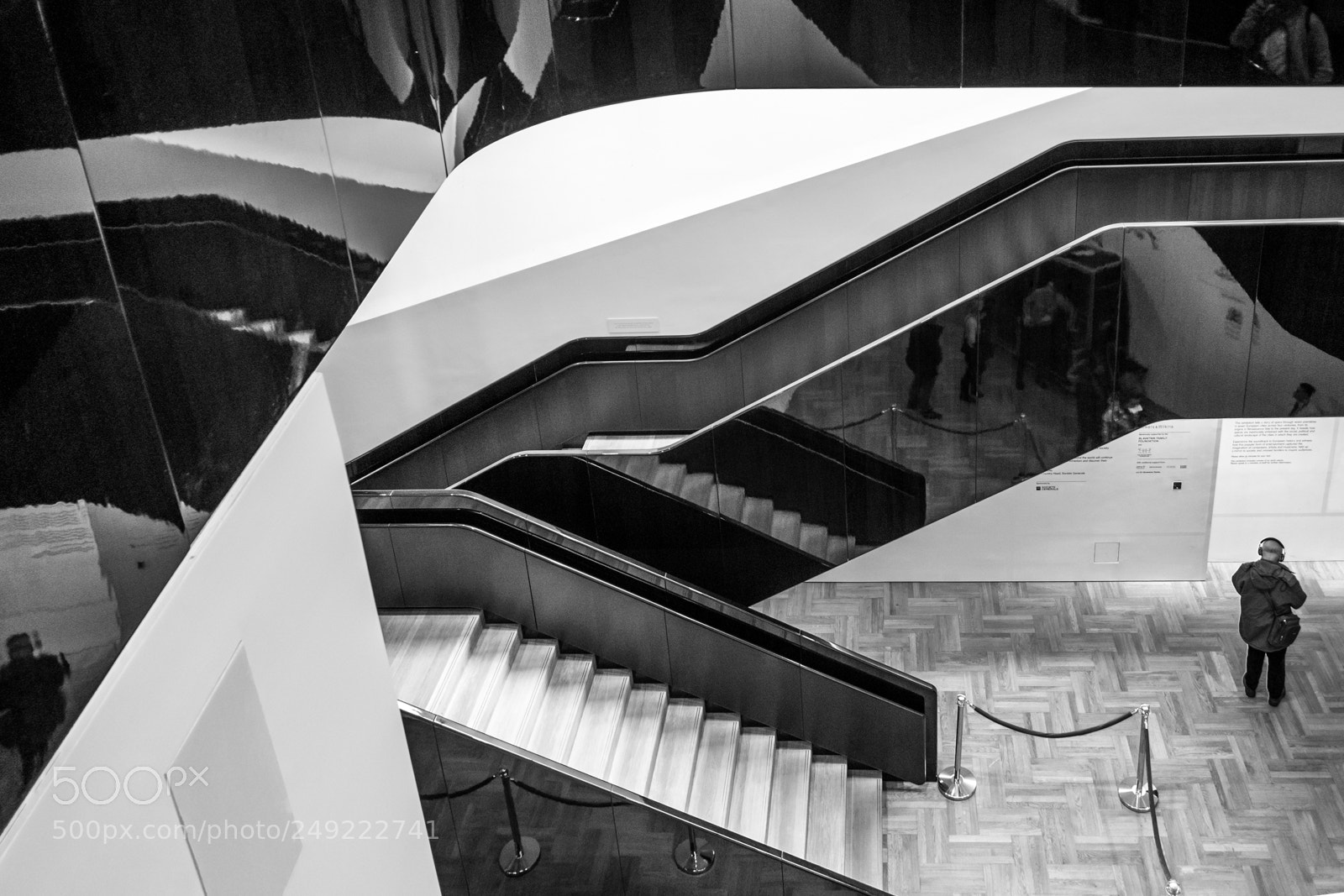 Fujifilm X-T20 sample photo. Angles and shapes. photography