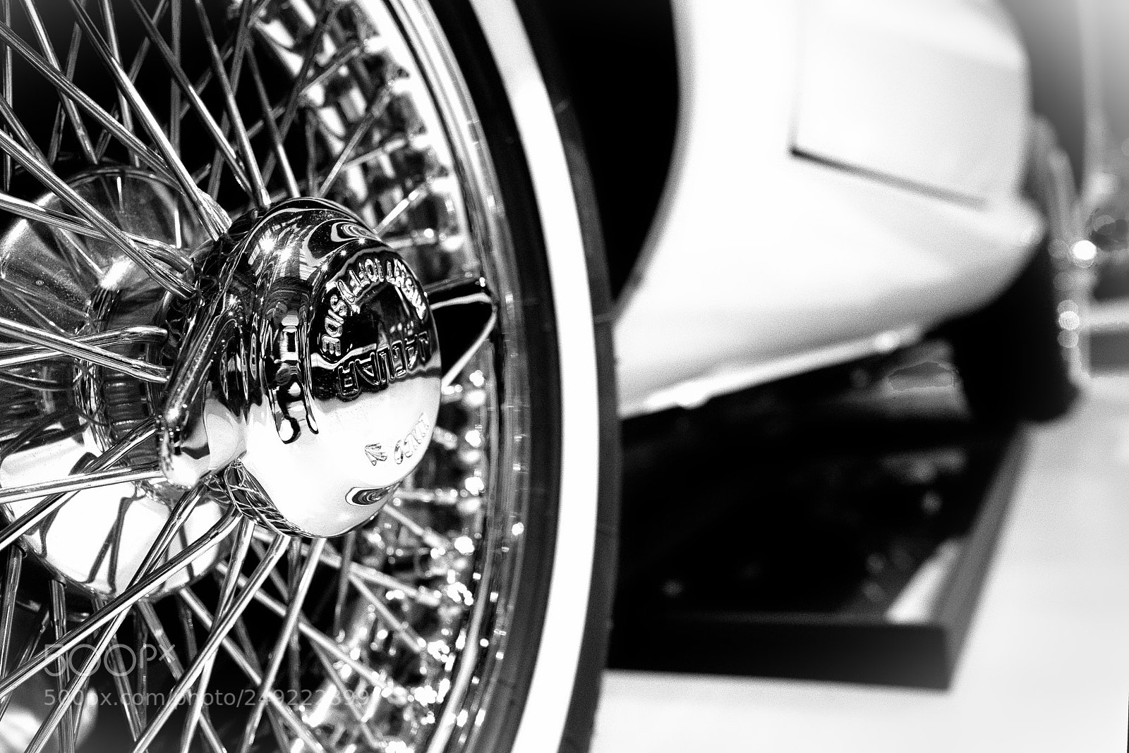 Sony a7R III sample photo. Jaguar e-type v12 roadster photography