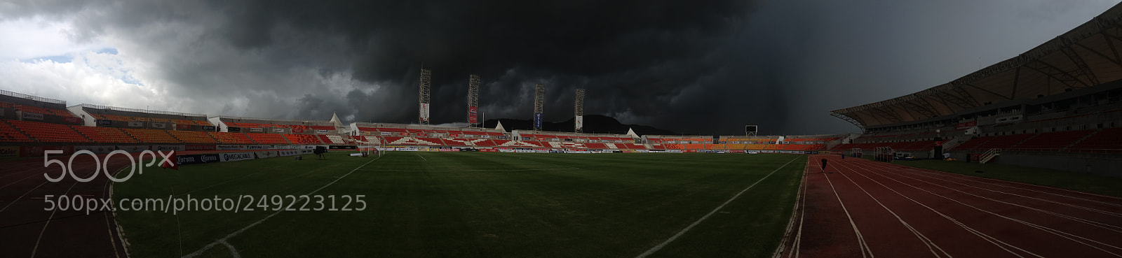 Apple iPhone 4S sample photo. Img photography