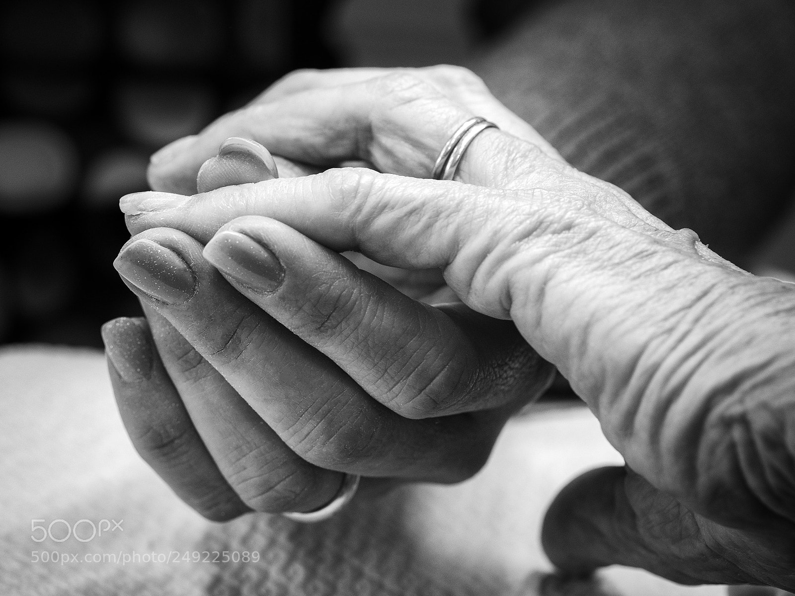 Olympus OM-D E-M10 III sample photo. Caring hands photography