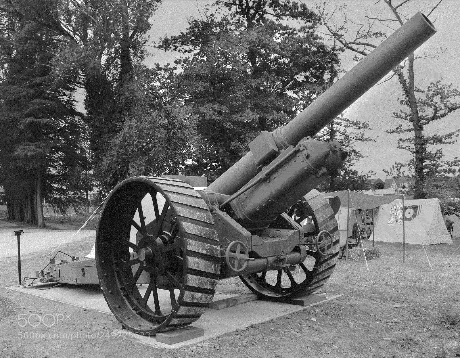 Canon EOS 600D (Rebel EOS T3i / EOS Kiss X5) sample photo. Remembrance passendale gun photography
