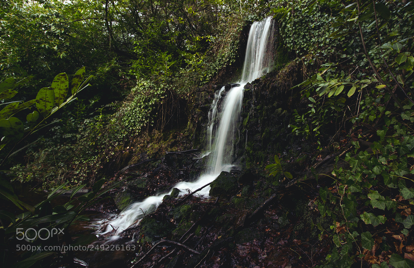 Canon EOS 100D (EOS Rebel SL1 / EOS Kiss X7) sample photo. Secret waterfall photography