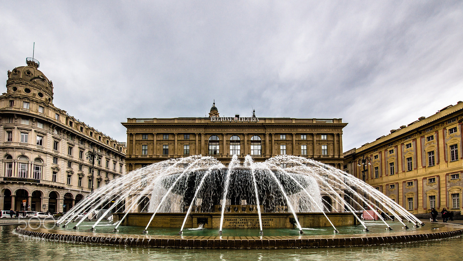 Sony SLT-A58 sample photo. Piazza ferrari photography