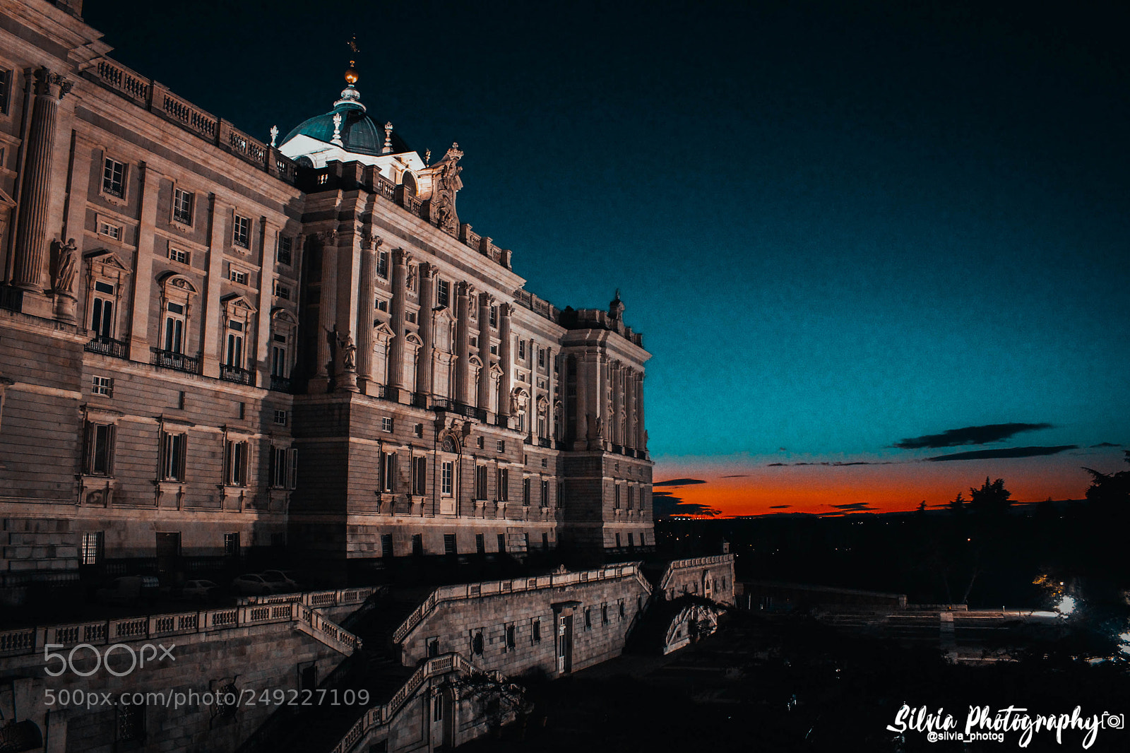 Canon EOS 700D (EOS Rebel T5i / EOS Kiss X7i) sample photo. Palacio real photography