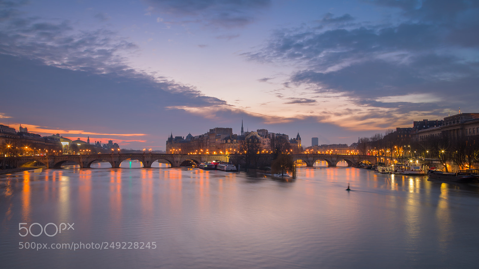 Canon EOS 5D Mark IV sample photo. Pont neuf photography