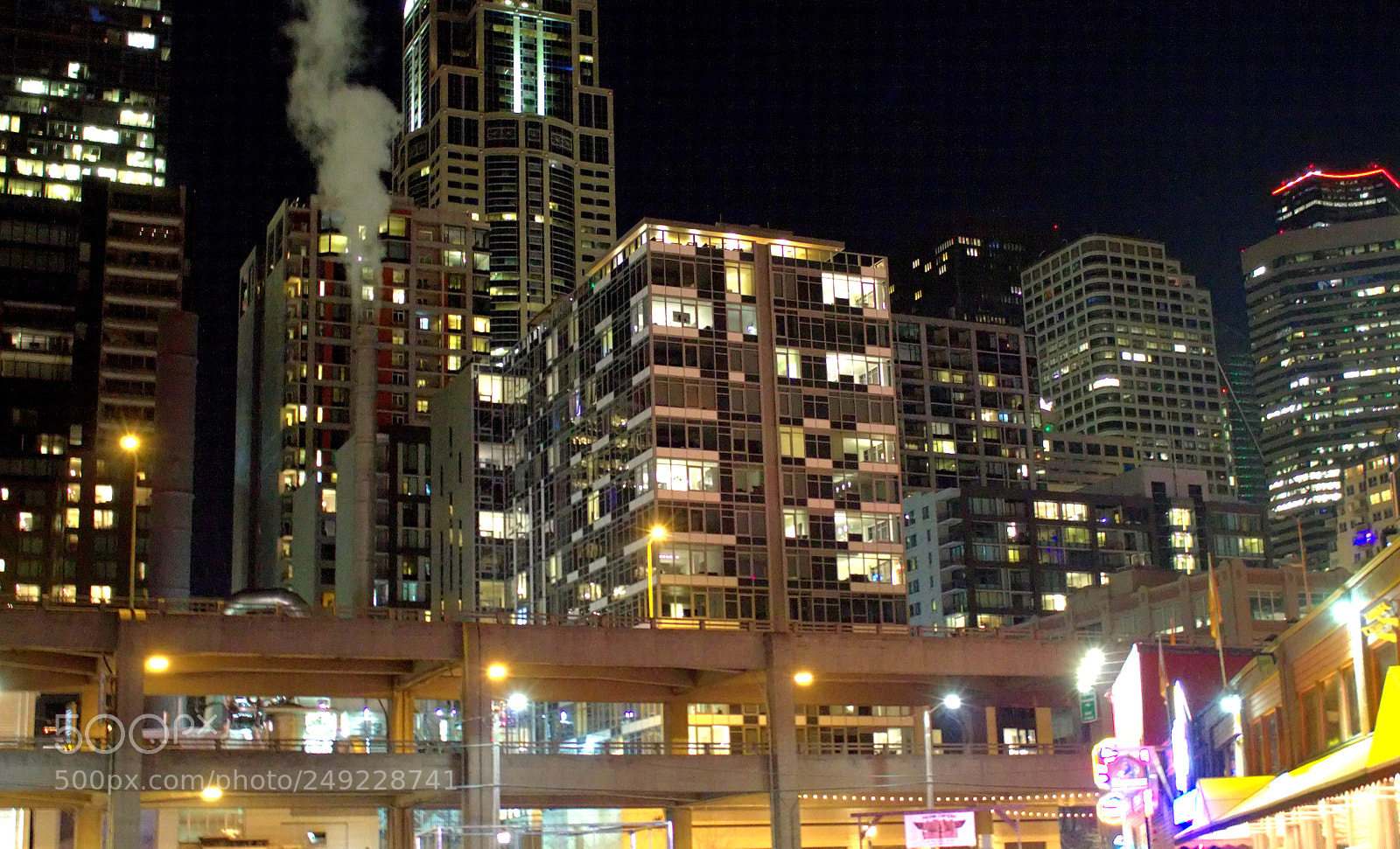 Canon EOS 1300D (EOS Rebel T6 / EOS Kiss X80) sample photo. Night in seattle, wa. photography