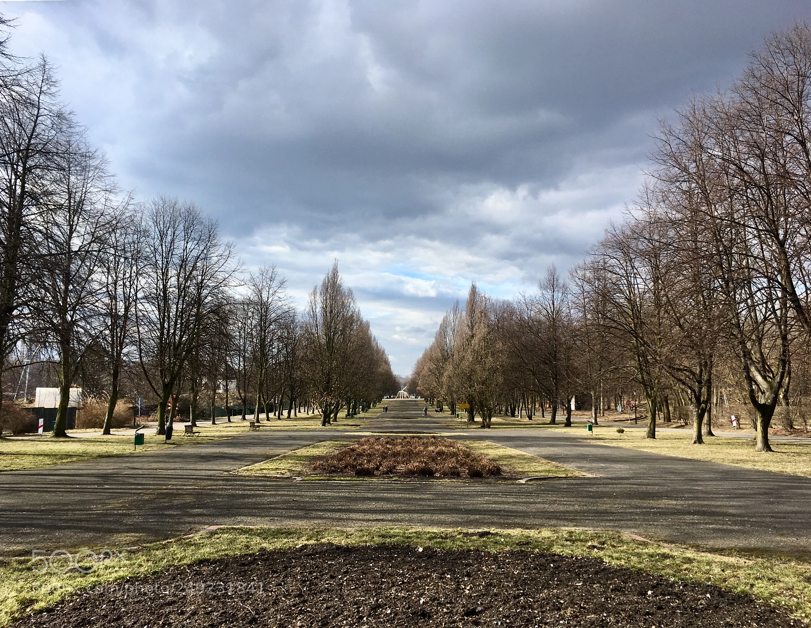 Apple iPhone SE sample photo. Chorzów park photography