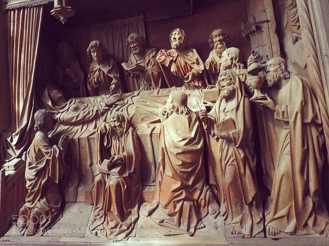 Nikon Coolpix P900 sample photo. The met - cloisters photography