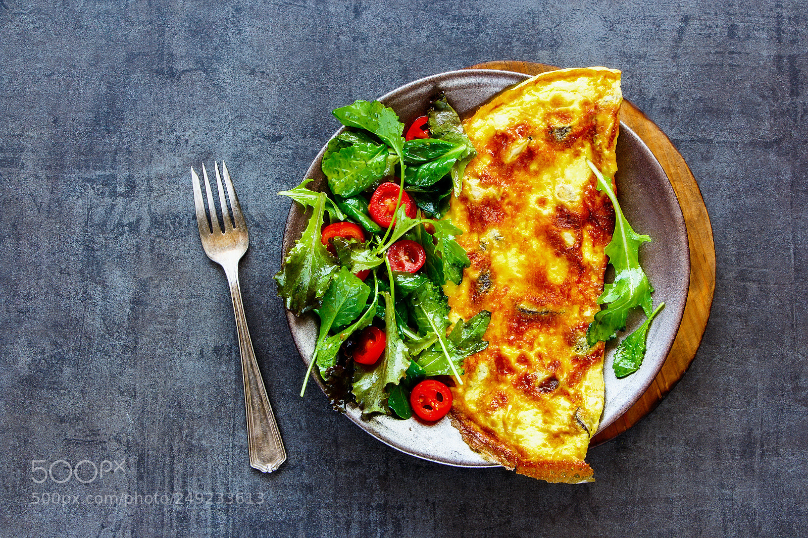 Canon EOS 700D (EOS Rebel T5i / EOS Kiss X7i) sample photo. Mushroom omelette and salad photography