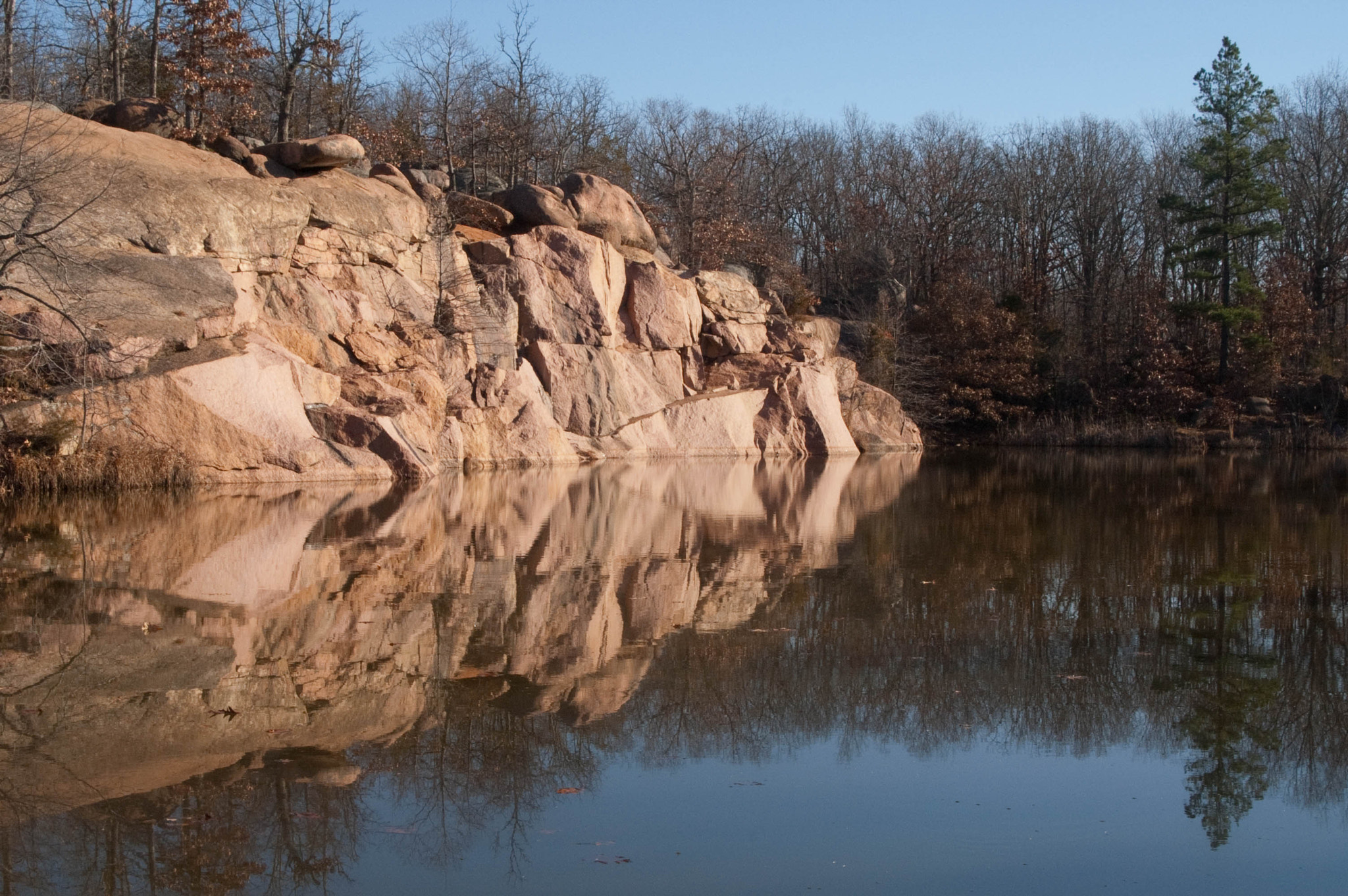 KONICA MINOLTA MAXXUM 7D sample photo. Rock wall photography