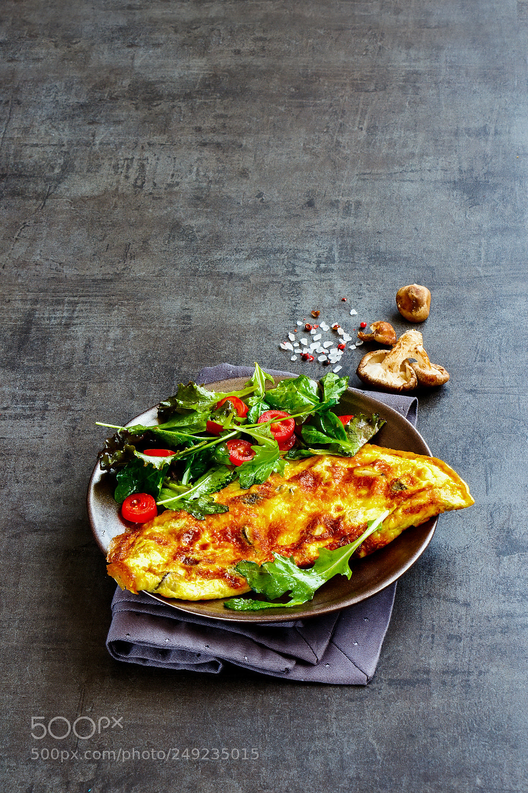 Canon EOS 700D (EOS Rebel T5i / EOS Kiss X7i) sample photo. Mushroom omelette and salad photography