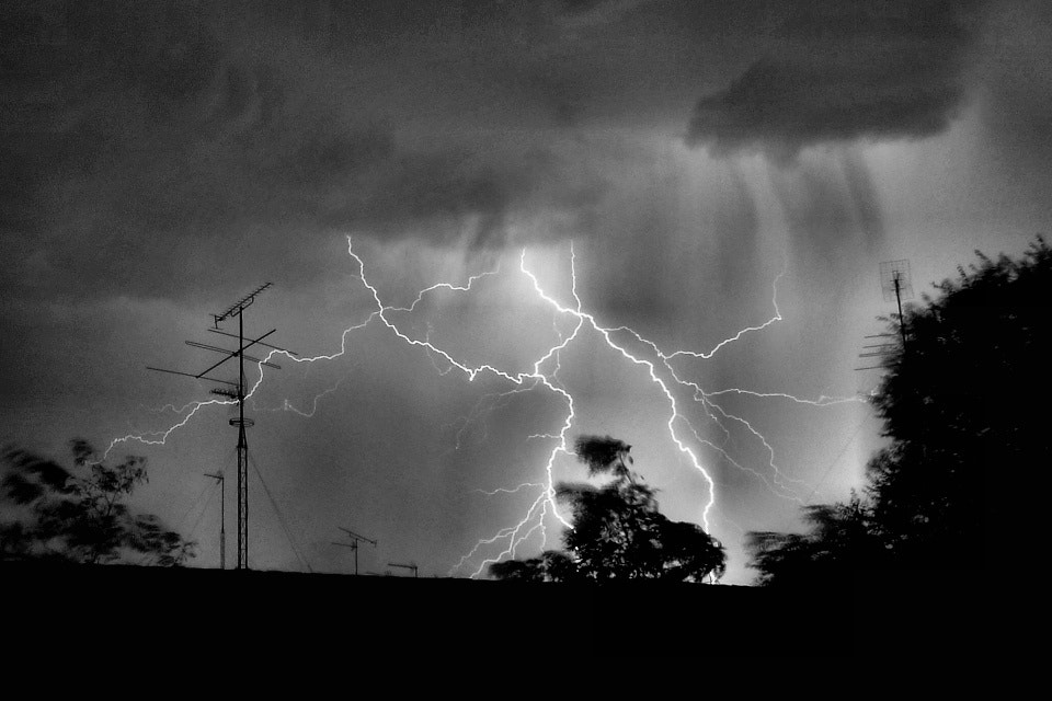 Panasonic Lumix DMC-LX3 sample photo. Electricity photography