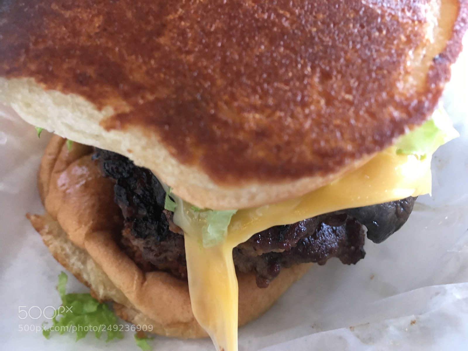 Apple iPhone SE sample photo. Burger photography