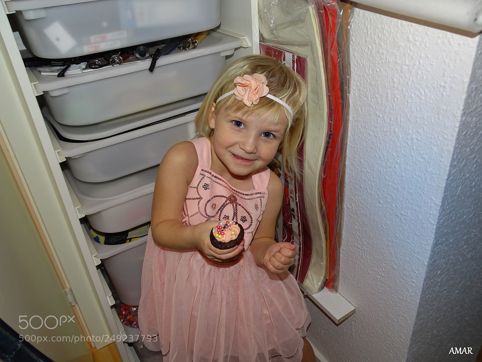 Sony Cyber-shot DSC-HX400V sample photo. Birthday cupcake photography