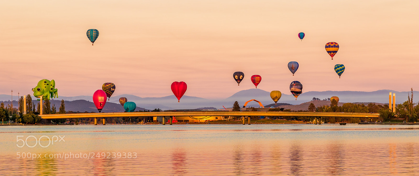 Canon EOS 7D Mark II sample photo. Balloons aloft photography