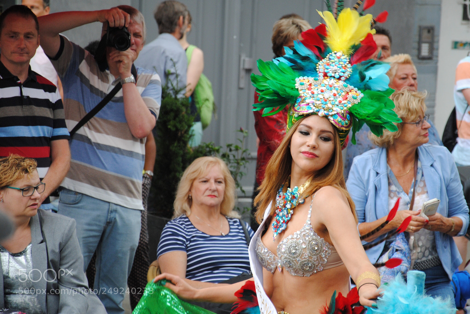 Nikon D3000 sample photo. Slingshot diaries happy people photography