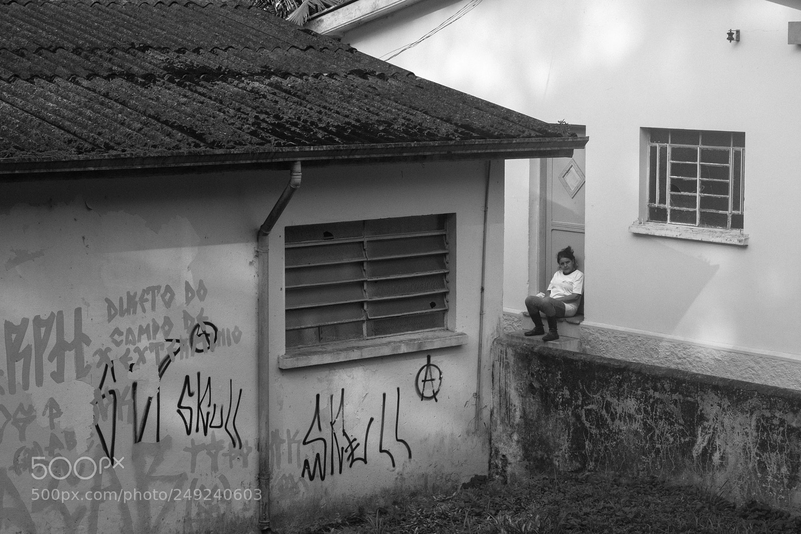 Nikon D5200 sample photo. Solitary photography