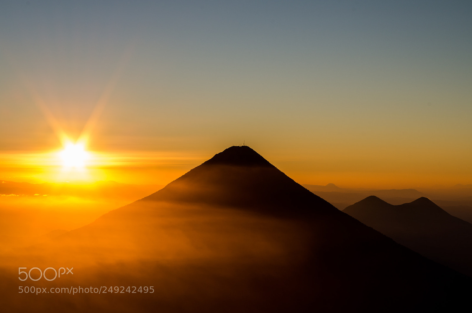 Pentax K-30 sample photo. Sunrise on volcan de photography